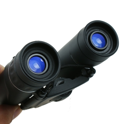 Concentre-se em um binóculo de bolso leve de 8x21 com visão clara e baixo peso de 195g